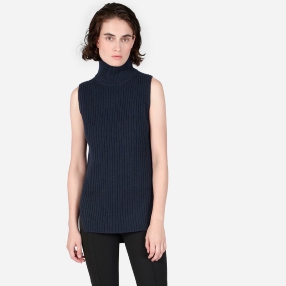 Everlane Navy Cashmere Blend Mock Neck Sleeveless Sweater NWOT Size Small